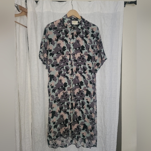 Anthropologie Tops - Maeve Rita print tunic blouse size small